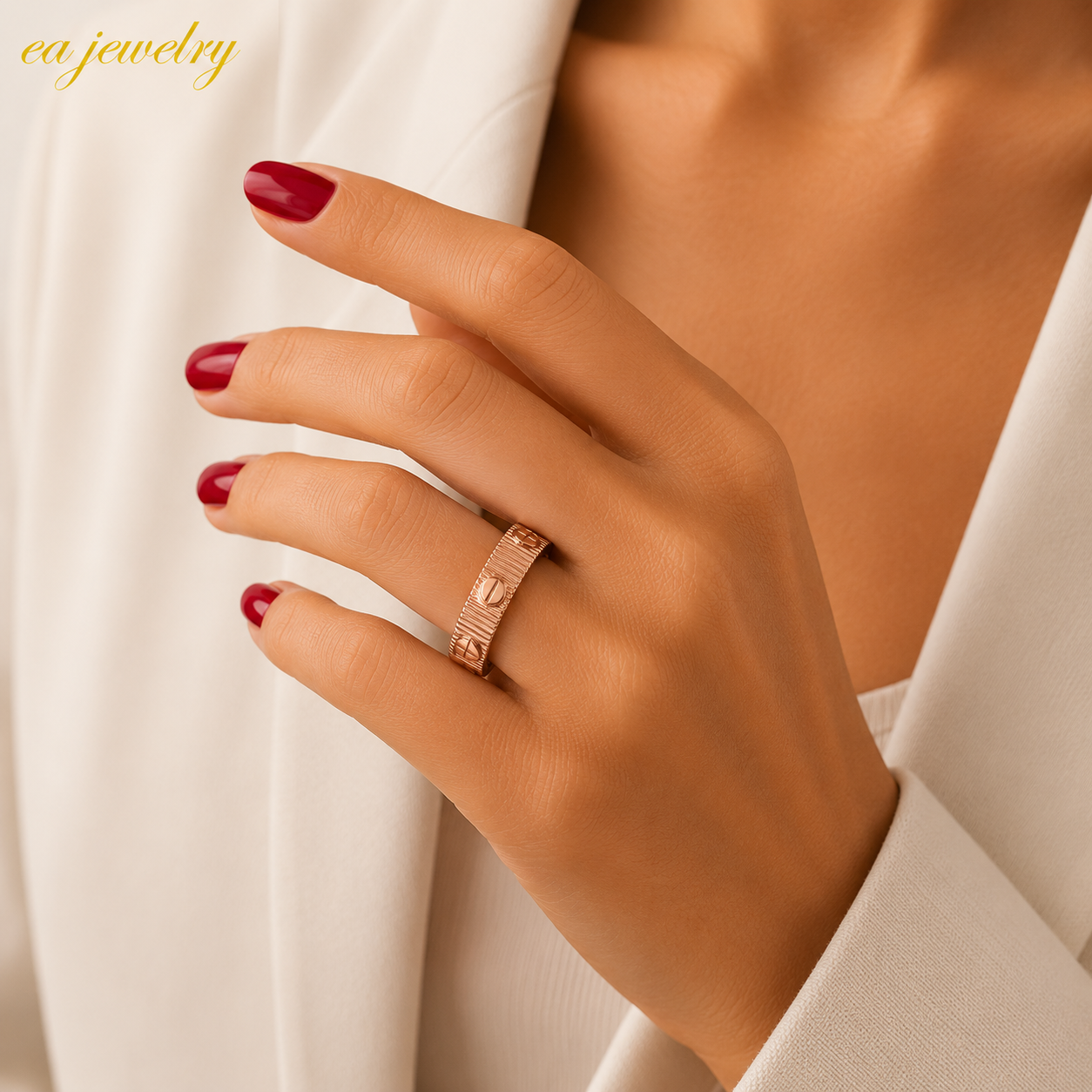 Uravéline Ribbed Ring – rose gold