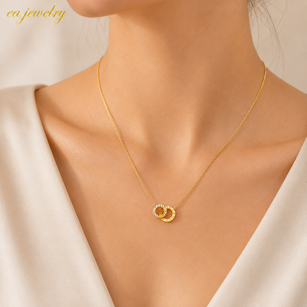 Roman Circle Necklace - Gold