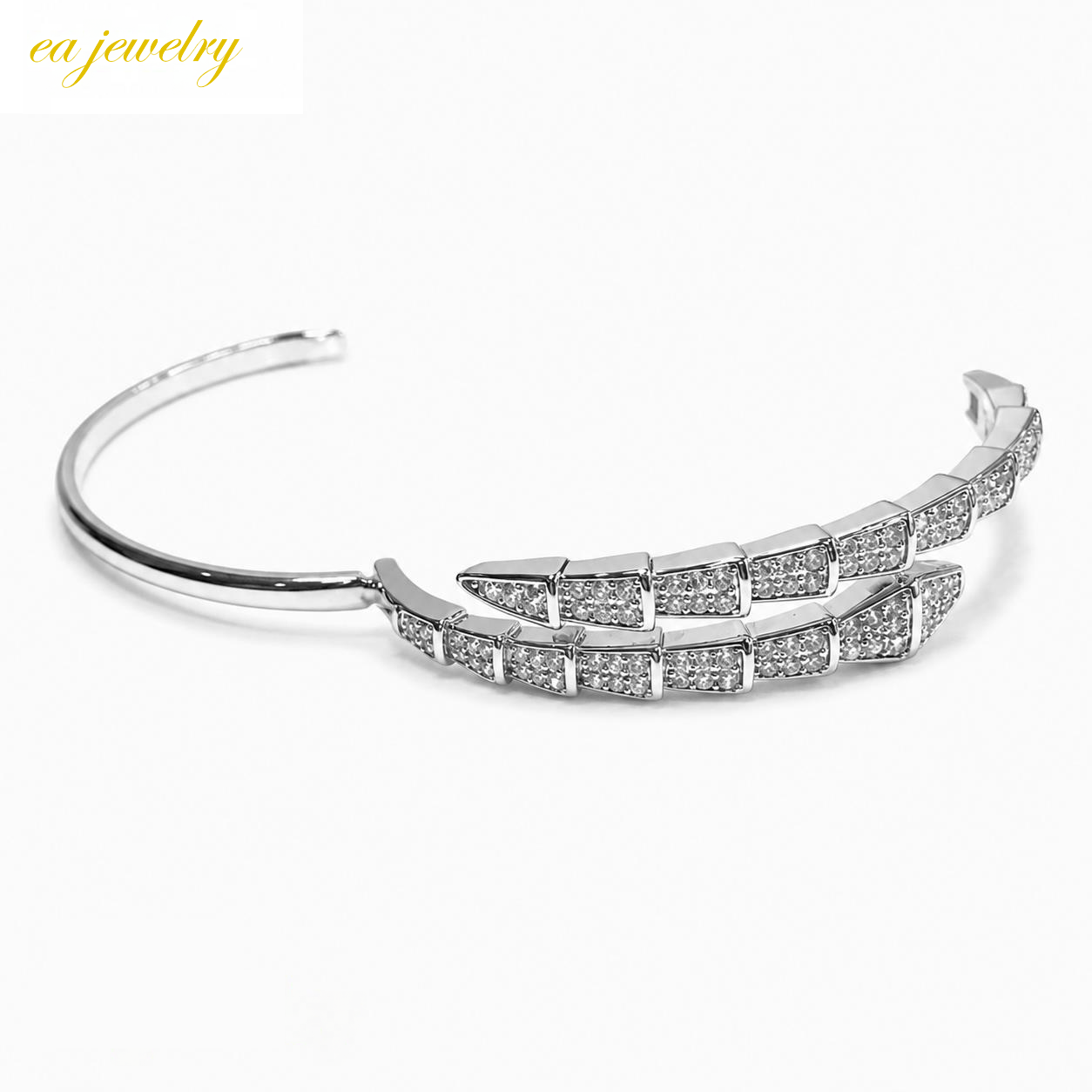 Serpentine Bangle – Silver