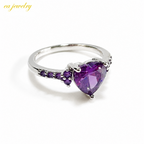 Violet Éclat Silver Ring