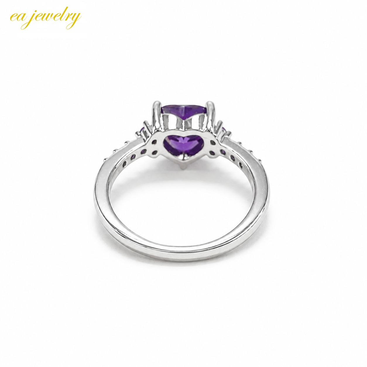 Violet Éclat Silver Ring